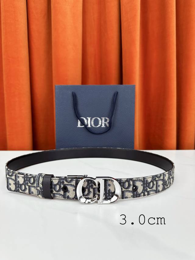 Width 3.0Cm This 30Mm Montaigne belt draws inspiration from the eponymous handb