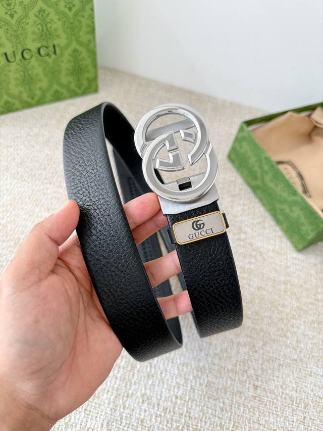 品名:古奇.Gu...Cci 腰带自动带 皮带 型号:自动扣,纯钢材质自动扣,自动带身,尾部外穿款 材料:百分百头层牛皮,保证真皮。24K纯钢扣专柜同等质量, 品名:古奇.Gu...Cci 腰带自动带 皮带 型号:自动扣,纯钢材质自动扣,自动带身,尾部外穿款 材料:百分百头层牛皮,保证真皮。24K纯钢扣专柜同等质量,