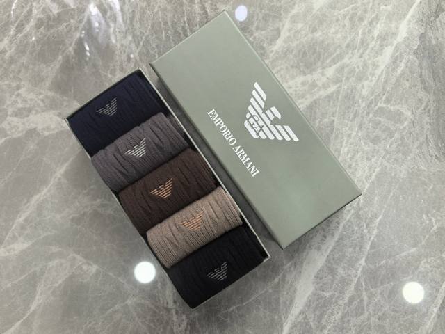 Special packaging from the official store! Armani's new cashmere embroidered mid