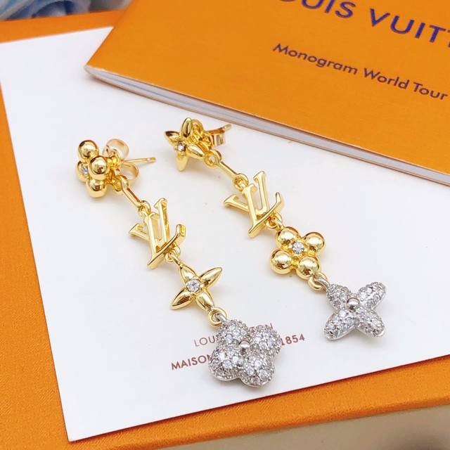 编号Led0123 Lv*最新款流苏耳钉 一致Zp黄铜材质