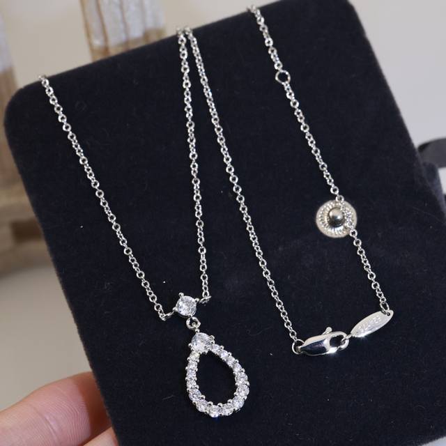 Harry Winston Hw Necklace Teardrop Necklace, Matte Gold Material with Logo, Hig