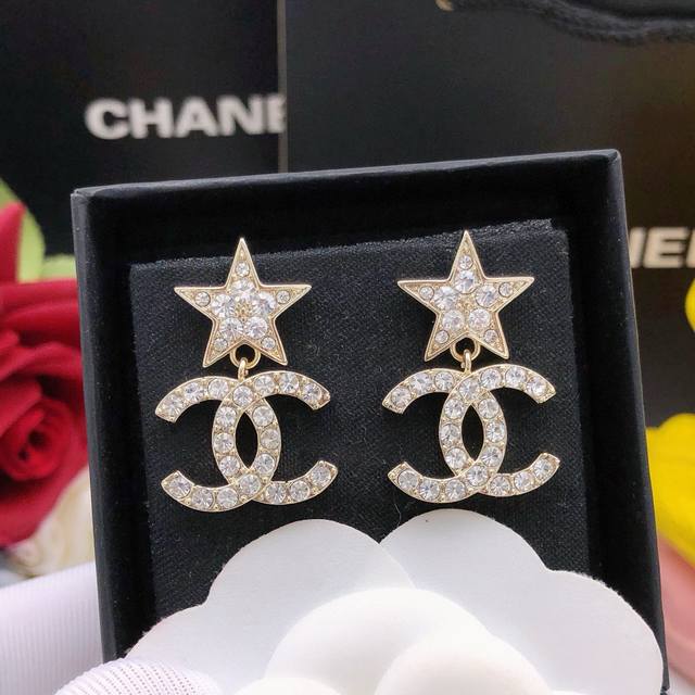 Item No. Xed0472. Ch*Nel latest star earrings, identical to Zp brass material