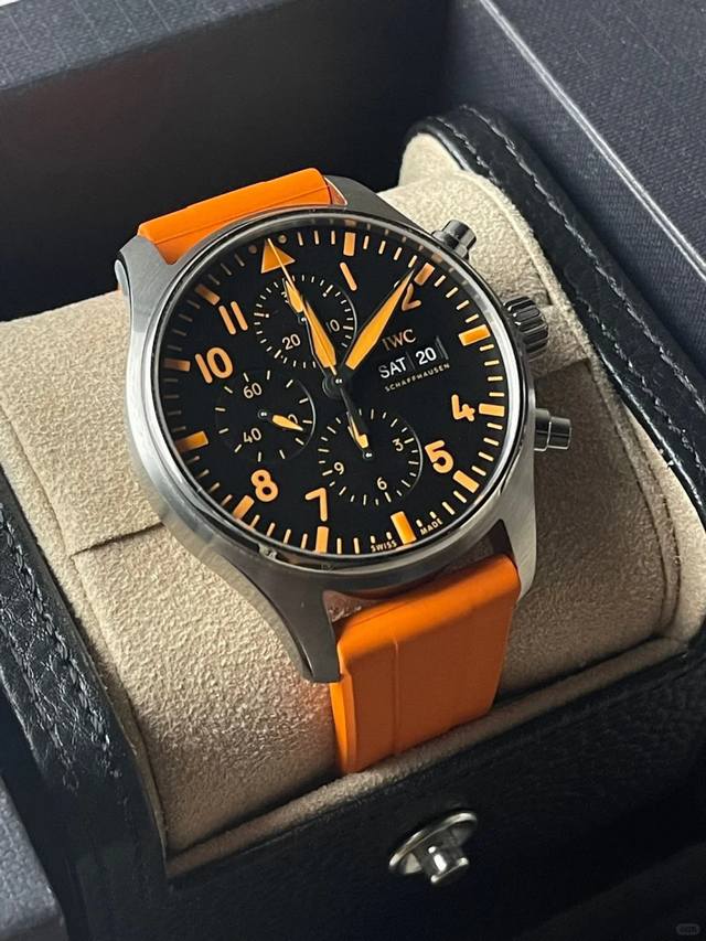 Tws Factory Orange Storm IWC Pilot's Watch Series IWC Engineers Collaborate for Tws Factory Orange Storm IWC Pilot's Watch Series IWC Engineers Collaborate for