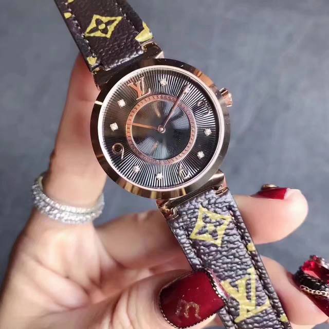 This Louis Vuitton platinum replica is renowned worldwide for its high-end, lux