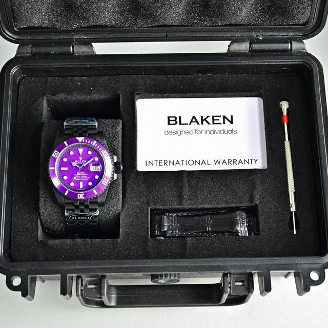 New Color Scheme Upgrade: Blaken x Rolex Submariner Modified New Color Scheme is