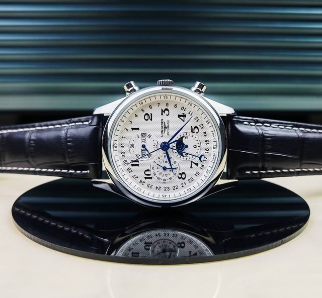 Bestselling mechanical watch Longines Master Collection eight-hand moon phase m