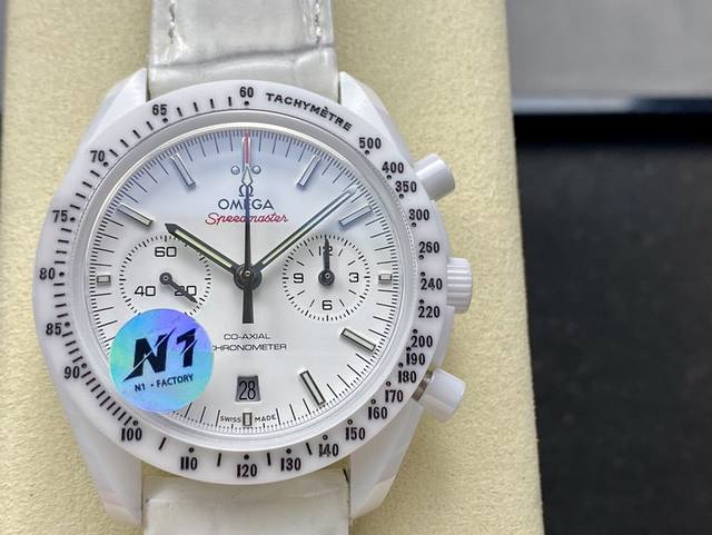N1Factory 最新力作欧米茄月之暗面系列 完美出击 续写传奇 N1自主研发自制9300机芯3点盘为 12小时 和 30分 钟 累积计时盘,所有功能及外观均 N1Factory 最新力作欧米茄月之暗面系列 完美出击 续写传奇 N1自主研发自制9300机芯3点盘为 12小时 和 30分 钟 累积计时盘,所有功能及外观均