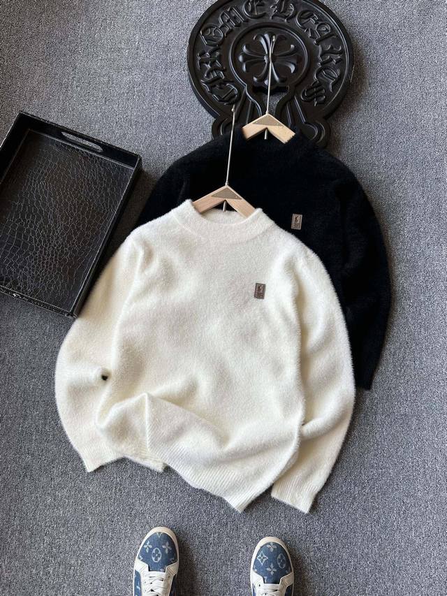Ralph Lauren's latest velvet crew neck sweater! A popular item! Available at He