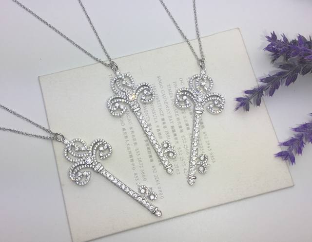 Liu Wen's Tiffany & Co Enchant Heart Crown Key Necklace, European and American Liu Wen's Tiffany & Co Enchant Heart Crown Key Necklace, European and American