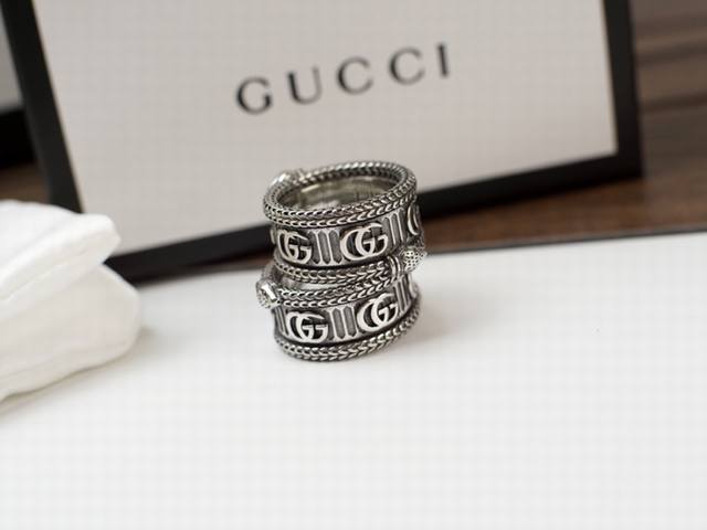 Gucci double G logo 3D king cobra ring, retro style, a must-have for trendsette Gucci double G logo 3D king cobra ring, retro style, a must-have for trendsette