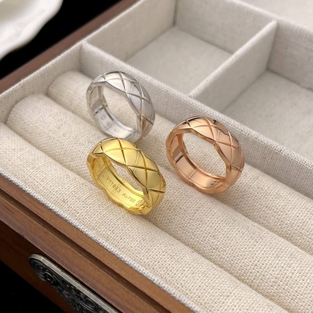 尺寸56789号 DDD 美好的珠宝也能给我带来越看越经典的永恒心动 每次戴上高级珠宝香奈儿Coco Crush系列戒指，就能给我一种塑新自我的感觉。 DDD