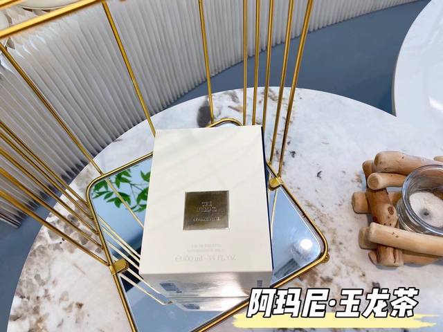 原单品质 DDD 全新Armani Privé 私藏高定香氛系列，最吸引我的两款香氛： Thé Yulong玉龙茶香 以及 Jasmin Kusamono和风茉