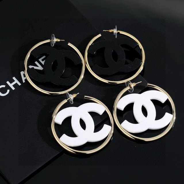 New Arrival Today! Chanel Acrylic Round Hoop Earrings in Black and White with Do
