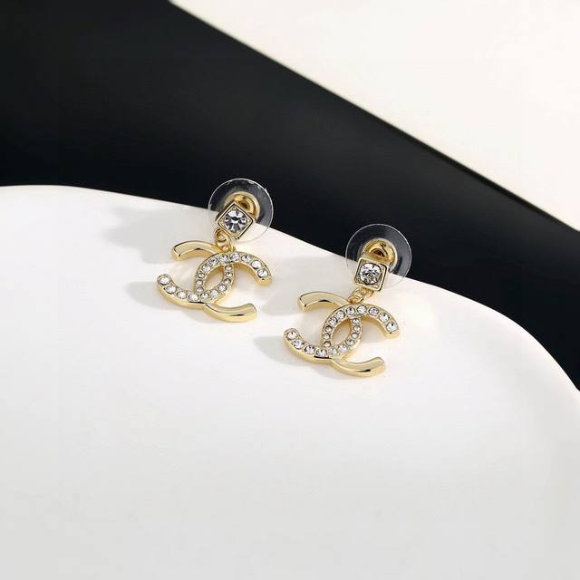 New Chanel earrings, exactly the same as the original, high-end custom-made ori New Chanel earrings, exactly the same as the original, high-end custom-made ori