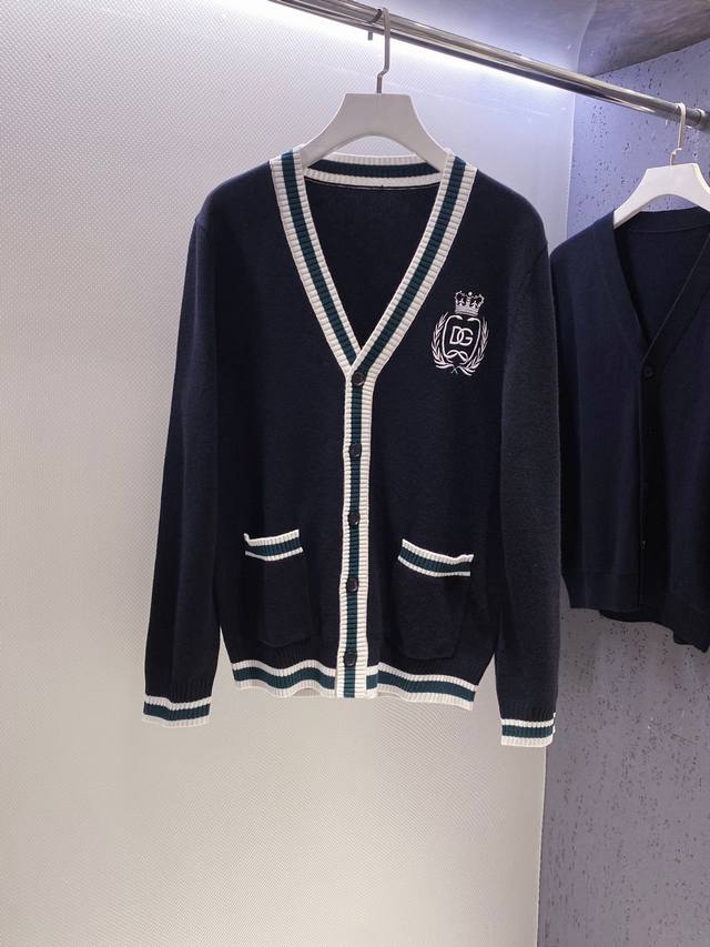 Supporting Dg after the New Year~ Classic Logo Embroidered Green and White Strip