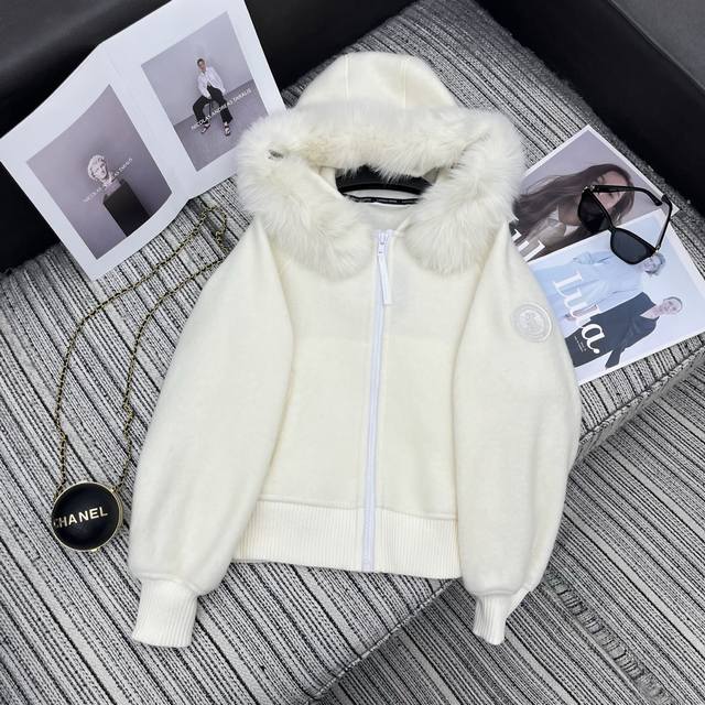 Highly recommend the 2026 Early Spring Collection New Goose Woolen Coat with Fox