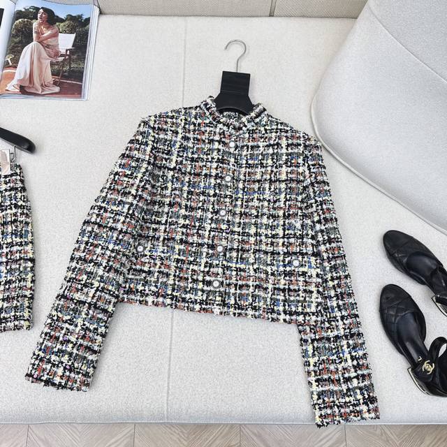 P330 Hot Selling Item: C-brand 26Ss Early Spring Newest Elegant Set - Round Neck