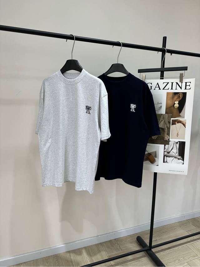 Ac Bow Print Short-Sleeve T-Shirt DDD. Fabric: 100% Cotton DDD Colors: Light Gra