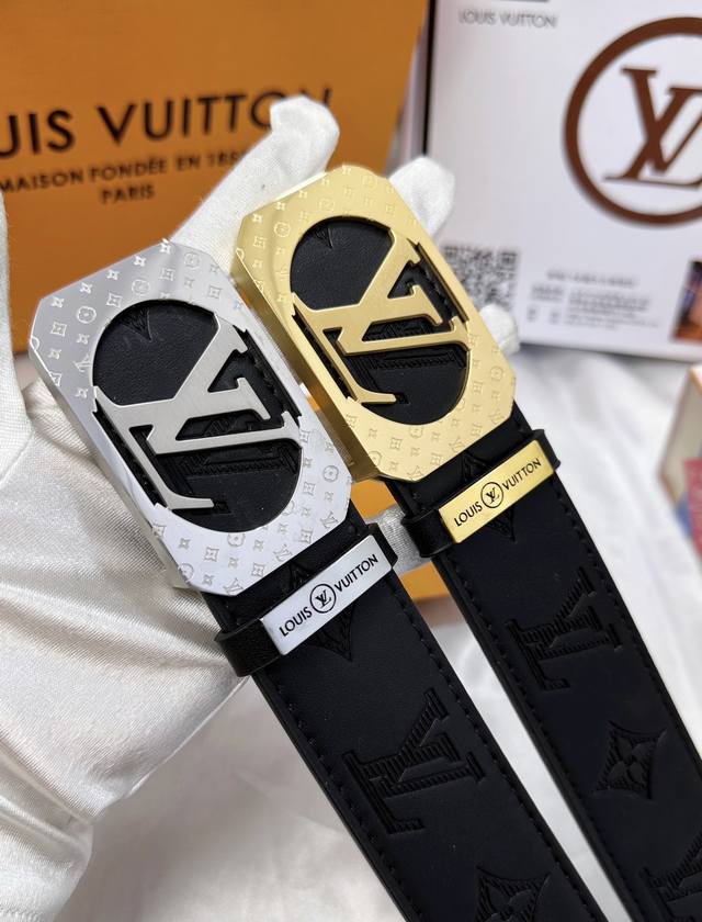 皮带：Lv..路易..威登顶级复刻. DDD 腰带：原单品质百分百头层牛皮，保证真皮。镂空雕花设计.真空电镀.永不掉色.24K纯钢扣进口头层小牛皮系列双面可用专