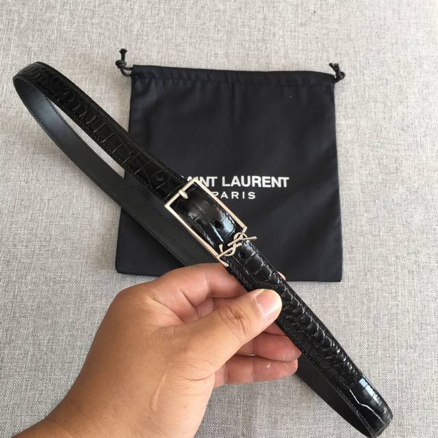 Saint Laurent original high-end top quality, fashionable and trendy, exquisite Saint Laurent original high-end top quality, fashionable and trendy, exquisite