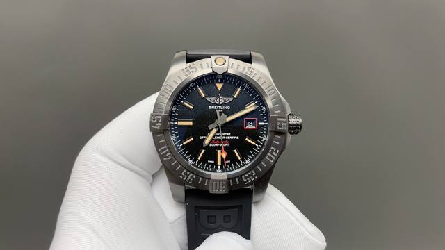 Gf Breitling Blackbird V4 Ultimate Edition is mainly upgraded based on the origi Gf Breitling Blackbird V4 Ultimate Edition is mainly upgraded based on the origi