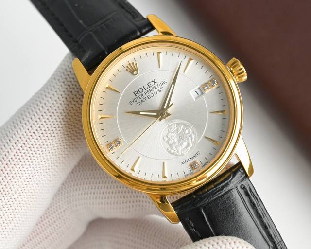 -金1040 DDD 劳力士 Rolex 男士腕表 采用独特的表盘设计 搭配而来的是更高档奢华的劳力士， 初识劳力士必憧憬有朝一日能拥有它，戴上劳力士必顺风顺水