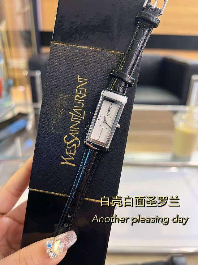 盒子10 DDD 小红书爆款 Ysl圣罗兰通勤百搭中古系列，小方表款式 ，简洁大方凸镜设计 时尚感爆棚真皮鳄鱼纹皮带日本原装机芯 稳定性非常好独一无二的款式绝对