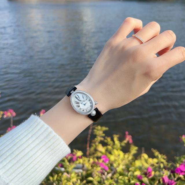 Upgraded version, scratch-resistant glass, a stunning Breguet Reine de Naples,