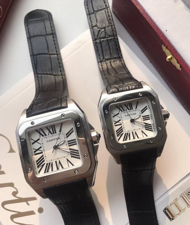 卡地亚-Cartier 山度士情侣对表上市啦。卡地亚 Cartier 是一间法国钟表及珠宝制造商，于1847年由Louis-Franois Cartier在巴黎