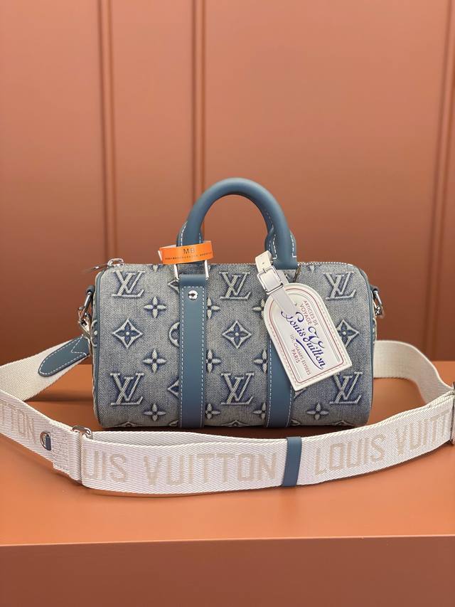 出厂价P 特级Mb芯片版原厂皮 DDD Keepall BandoulièRe 25 手袋 DDD 型号：M22762 DDD 材料：A级全钢五金，进口原厂面料