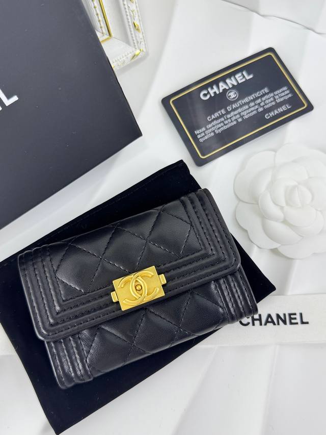 Chanel香奈儿专柜款原版进口牛皮卡包里外全皮 专柜款式 做工细节无可挑剔 坚持高品质 型号2013、尺寸12*7、工厂P价 DDD