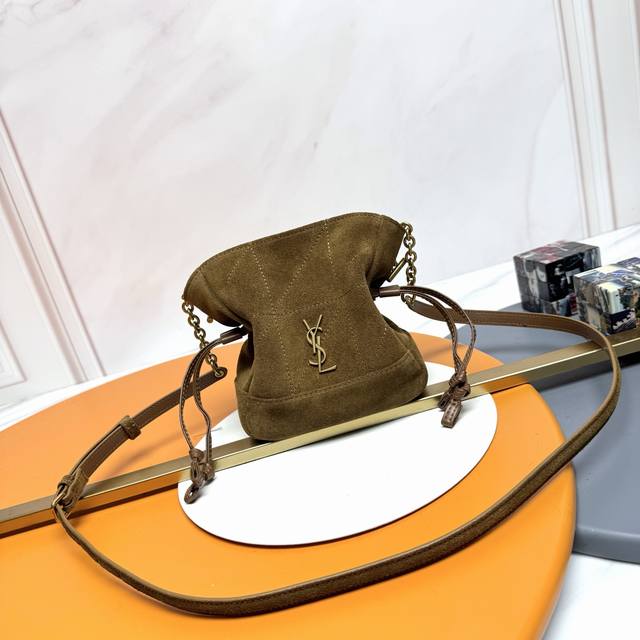 正品级 DDD Ysl 圣罗兰女士Jamie磨砂皮肩背 DDD Ysl 最新斜跨福袋迷你号出货了！福袋新尺寸好可爱，一起来种草吧。Jamie 4.3 Large