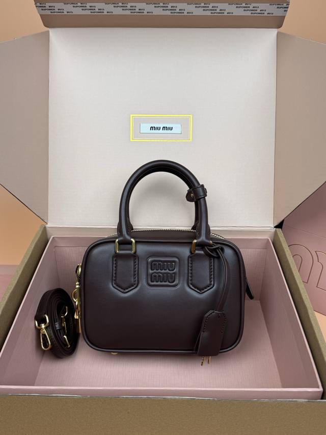 Original leather, with picture packaging DDD Premium hardware, original leather