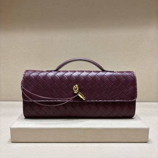 Authentic DDD Andiamo evening clutch, I'm totally sold again! In this era of eco