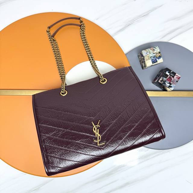 正品级 DDD Niki大号购物袋 DDD Ysl 圣罗兰 女士Niki复古皮革托特包Ysl包Ysl DDD Niki黑金链条托特包，采用复古牛皮革，油蜡质感柔