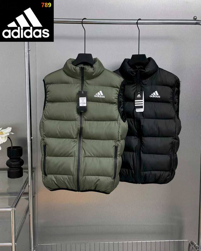 Adidas阿迪 经典款排骨羽绒棉马甲 申州厂出 质感拉满！阿迪Adidas 百搭棉服马甲 一件马甲是秋冬穿搭层次感的神！！！ 秋冬天的轻户外穿搭来喽 颜值真的