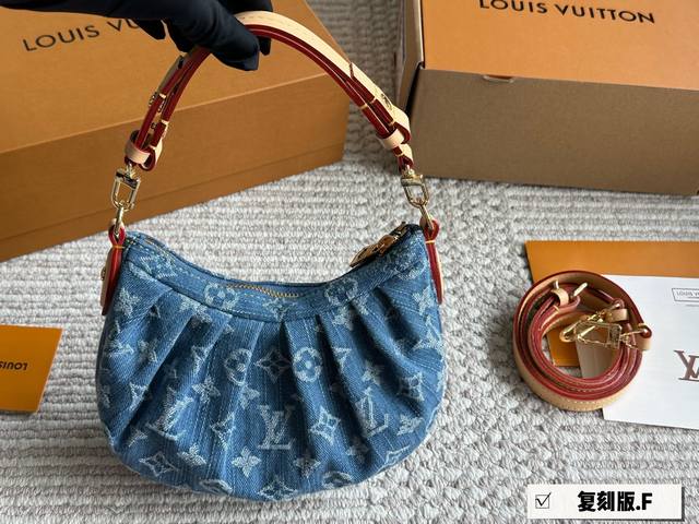 Comes with Box Size: 22 15Cm Denim is back again this year L's denim shoulder ba