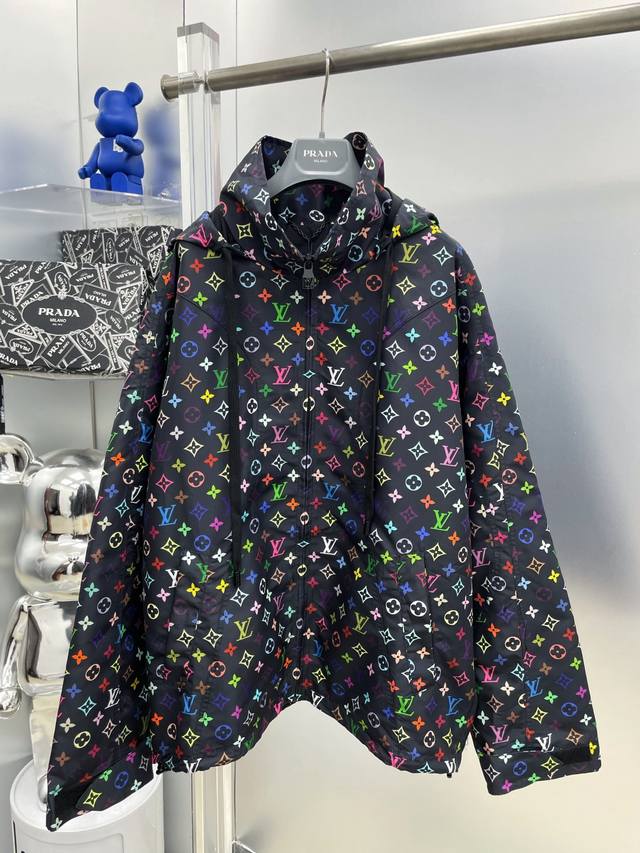 Returns and exchanges accepted after the New Year. Louis 26Ss new all-over fun c