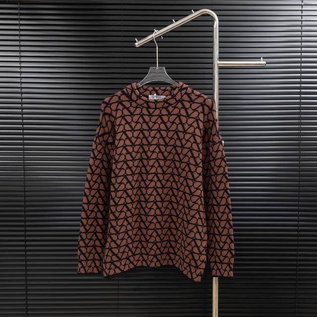 Style: Valentino Vt all-over logo knit long sweater Size: S-XXL Fabric: Wool ble