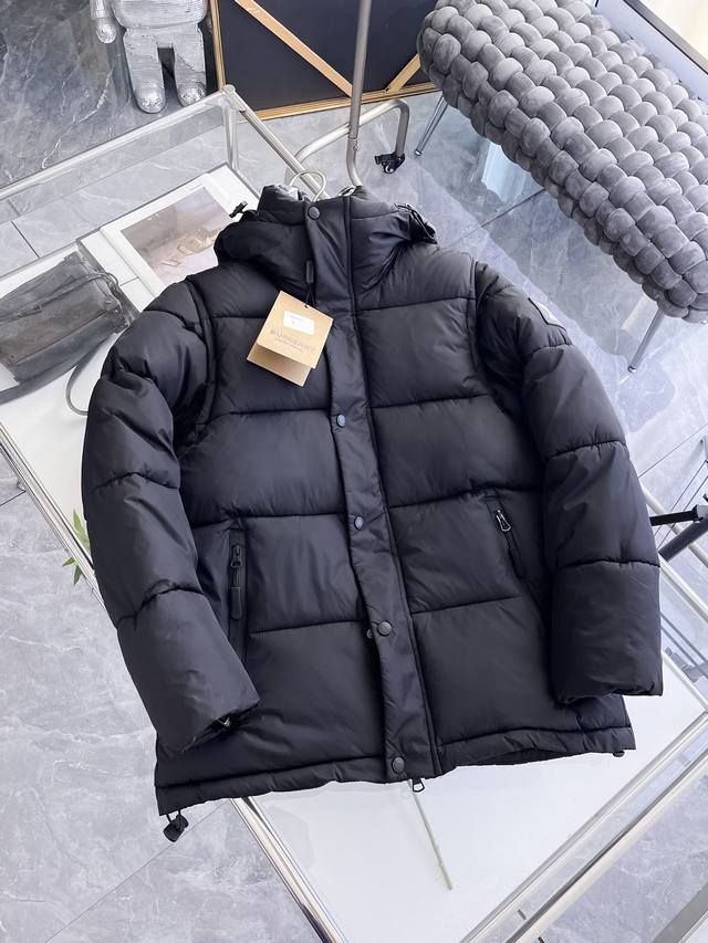 巴宝莉 2025秋冬新款羽绒服 原版1:1订制五金配件全进口原版定制 欢迎专柜对比 绝对的高品质 采用顶级95绒 超柔软 充羽量蓬松饱满 超级重工 面料做工杠杠