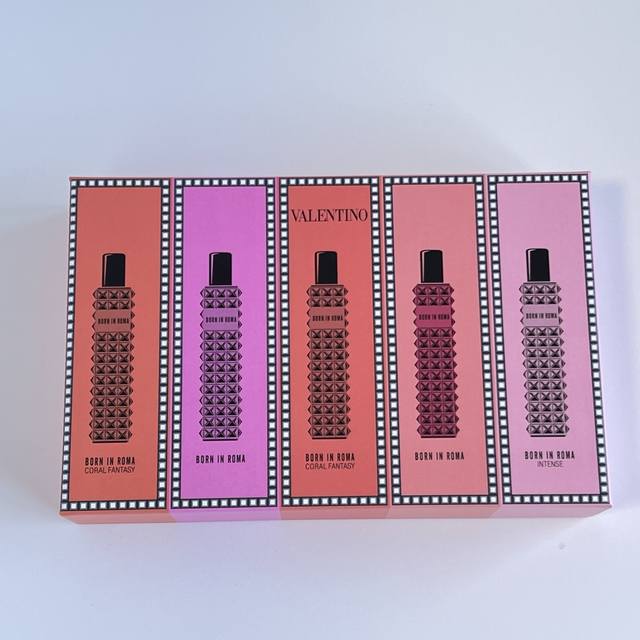 High-end quality T3465 Valentino Star Travel Perfume 5-piece set! Includes: 5 x