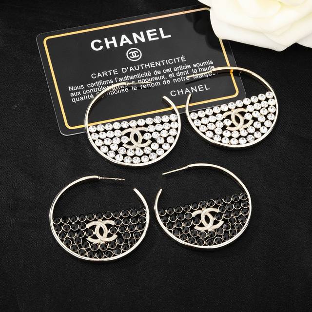 小香奈儿 Chanel 新品耳环 代购级别 一比一品质 香奈鹅 系列 经典Cc Logo 风格高级百搭 高级感爆棚 现货