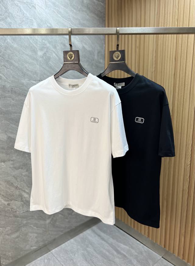 Give 纪梵希 2026春夏新品上新 三标齐全 纯棉圆领短袖T恤 码数：M-Xxxl 175 140建议L