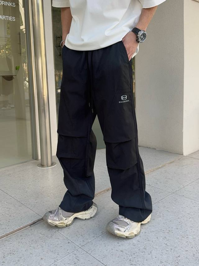 巴黎世家 春季新款裤子 颜色：黑，灰 码数：M-3Xl