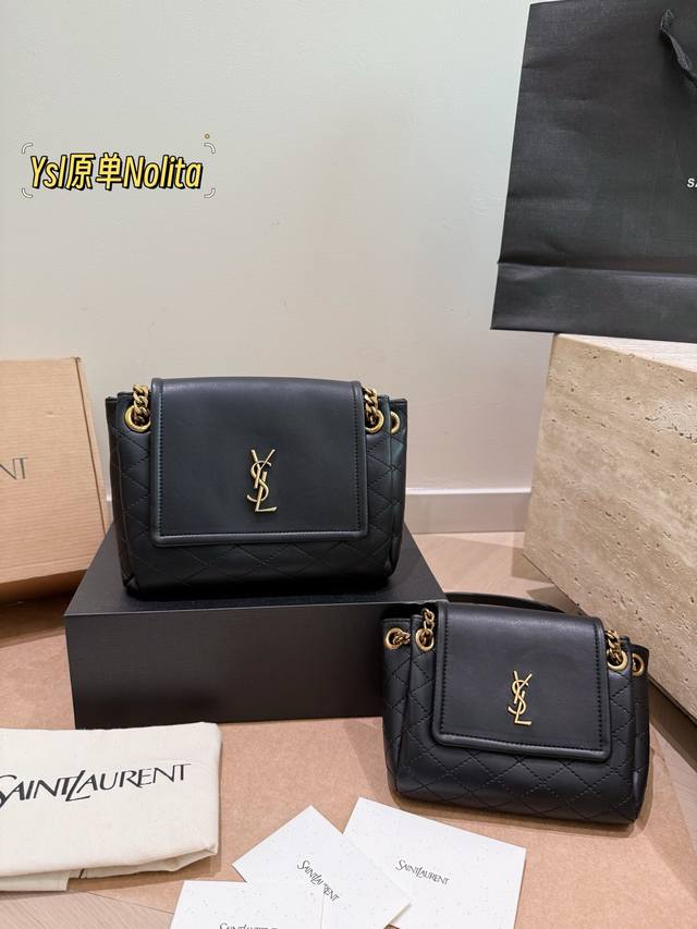 配盒 Size：23*15Cm 18*13Cm 牛皮品质出 Ysl Mini Nolita手袋 精致、可爱还很能装～ 背他真的是温柔小仙女本仙了 搜索杨树林洛丽