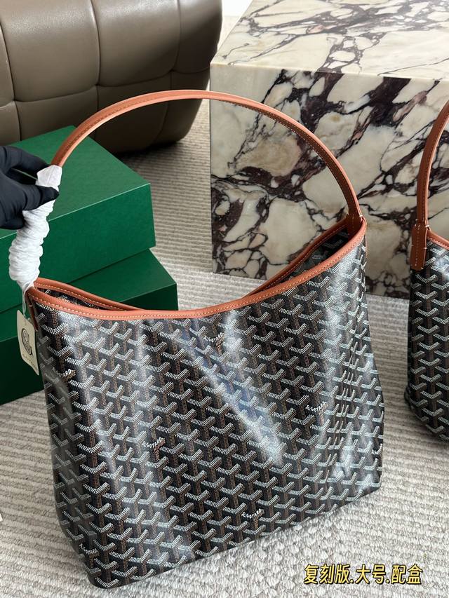 复刻版 折叠盒 Size：45*28Cm 30*26Cm 22*18Cm 戈雅 新品Hobo腋下包 皮料 皮料 做工都升级哦！ 从头到尾全部都是客订哦！ Hob