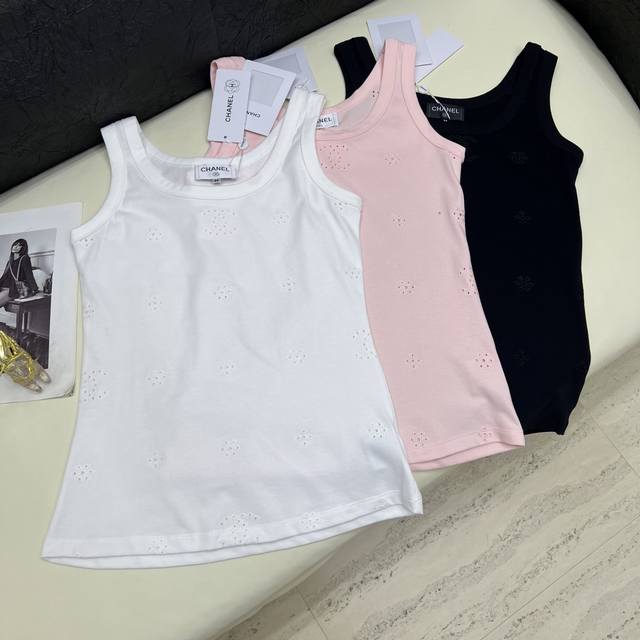 2026 New Arrival Real Shot Ch Early Spring New High-Quality Vest; Made of soft a