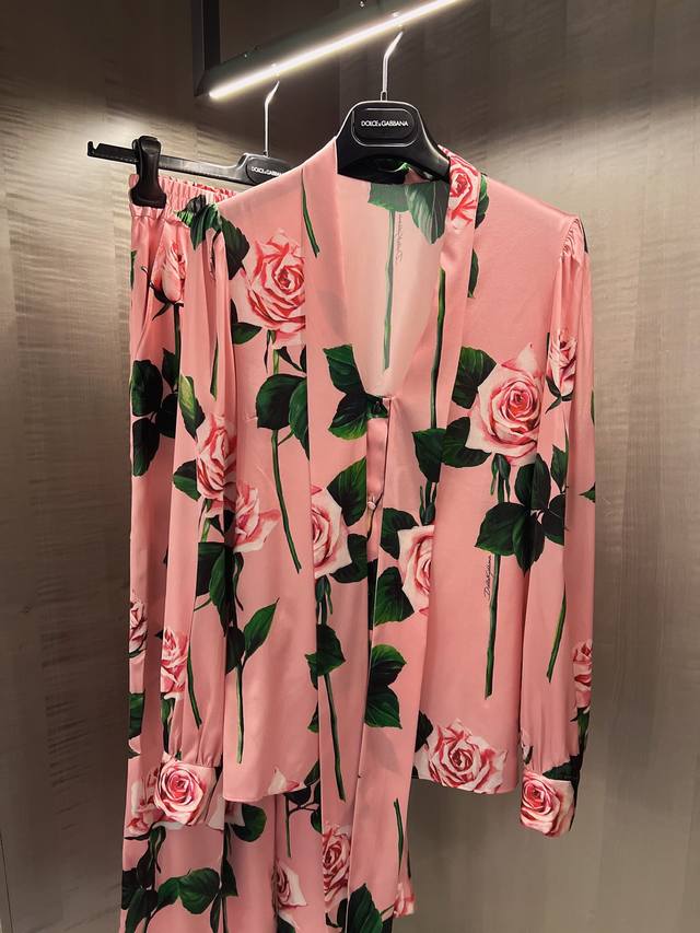 25春夏新品真丝缎面料衬衣！简约大气现货M2 L2 Xl1