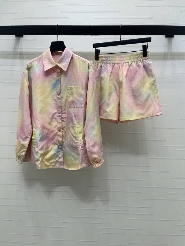 New Arrival! High-Quality Original Fend* 2026 Early Spring Collection! Gradient-