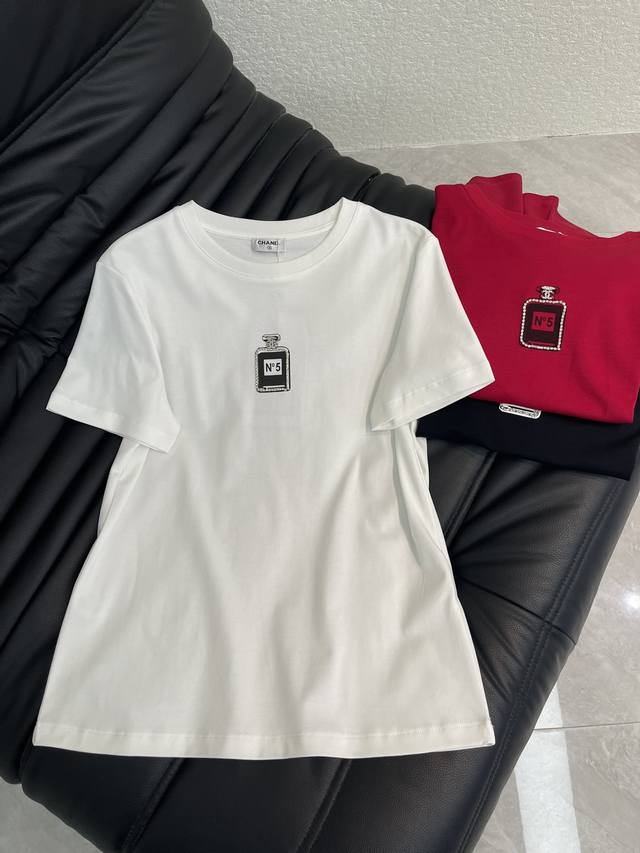 Chanel Spring/Summer 2026 New Arrival Beaded Perfume Bottle Short-Sleeve T-Shirt